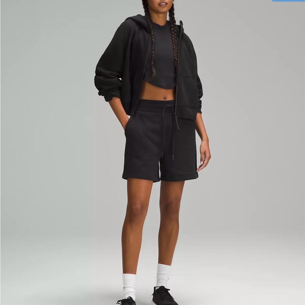 NWT Lululemon High-Rise Short 5”-Size 6
